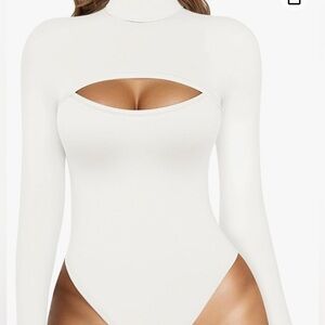 Mangopop white bodysuit size medium never worn